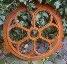 FINESTRA ROTONDA IN GHISA