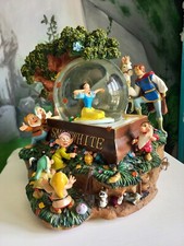 Disney Palla Di Neve BIANCANEVE E I SETTE NANI