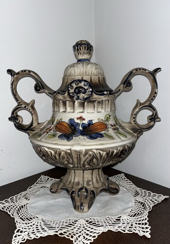 Vaso ceramica capodimonte - in,