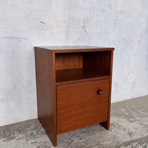 Comodino vintage metà secolo