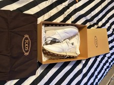 TOD'S Trainer Allacciata