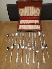 Royal Albert (Monogram)