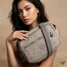 Kipling Light Gray bag zip