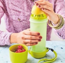 Tupperware Bottiglia  Fiaschetta Detox con spremi agrumi  e bicchiere 