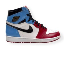NIKE AIR JORDAN 1 RETRO