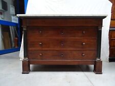 Comò in noce a mezza colonna