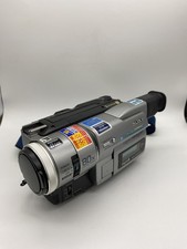 SONY DCR-TRV110E VIDEOCAMERA DIGITALE 8 (riproduzione digitale 8 Hi8 8 mm video 8)
