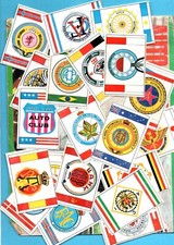 AUTO E MOTO-EDIS-VERSIONE RIDOTTA-AUTOCLUB MONDO-FIGURINA/STEMMA a scelta-Rec.