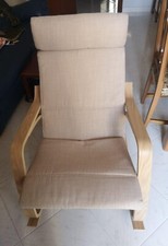 sedia da giardino a dondolo di IKEA, colore beige. comprende cuscino di tela 