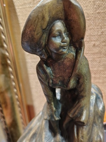 Scultura bronzo pieno giovane