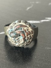 Antico anello in bronzo -
