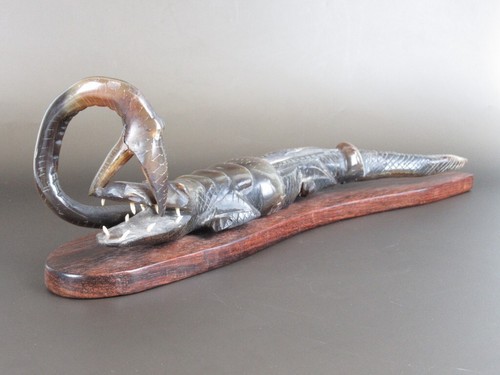 Scultura coccodrillo con - scultura,