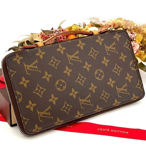 Louis vuitton monogram - louis,