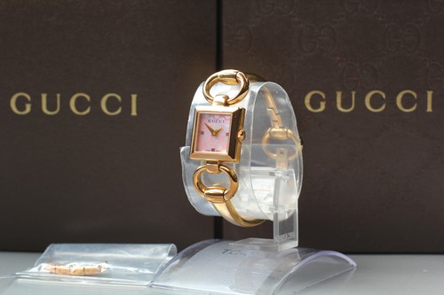 Quasi come nuovo orologio - [quasi, nuovo]