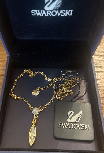 Beautiful swarovski gold tone - beautiful,