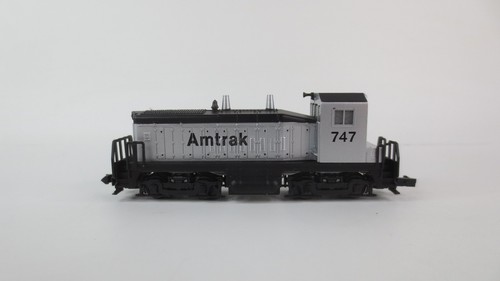 Locomotiva diesel con - diesel, n