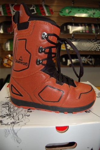 Nuovi stivali snowboard - nuovi,