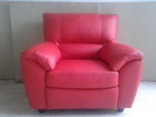 POLTRONA    IN VERA PELLE. IN