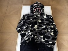 Felpa con cappuccio e zip