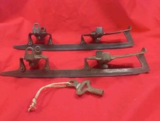 Antichi pattini a lama da ghiaccio