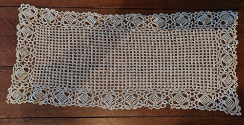Centrino antico gancio - gancio, beige