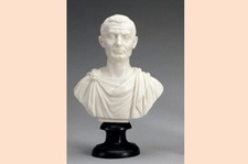 Scultura di Giulio Cesare cm 25 in polvere di alabastro Made in Italy