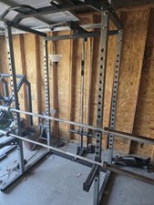 Squatting Rack And Lat Tower 