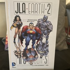 DC: JLA EARTH 2 - The Deluxe