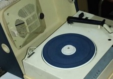vecchio e raro giradischi