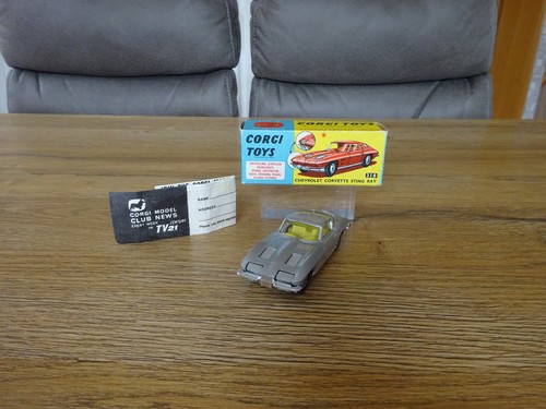 Corgi toys 310 chevrolet - toys,