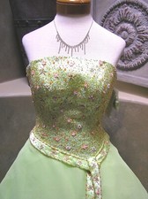 Abito da ballo nuovo con