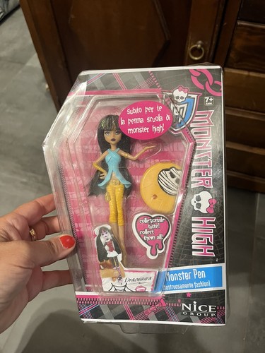 Monster high pen - high, bambola