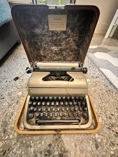 Macchina da scrivere EVEREST