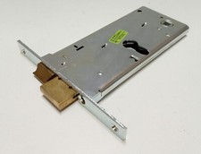 SERRATURA DA INFILARE SCROCCO E CATENACCIO C/SAGOMATO E. 90 FRONTALE 16 MM. CISA