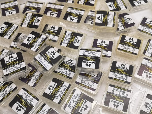 Lotto stock ami - mustad, 50