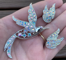 SET SARAH COVENTRY ORECCHINI E SPILLA strass (uccello del paradiso) 1965