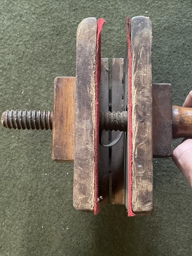 Antica morsa per legno vite