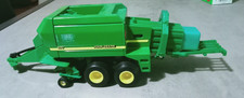 Siku 1:32 - JOHN DEERE 100 - PRESSA PER BALLE QUADRE