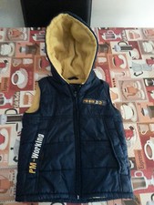 Lotto 242 smanicato - , piumino