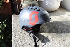 CASCO PER SCI SCOTT SYMBOL COLORE ANTRACITE USATO POCHISSIMO MOLTO LEGGERO