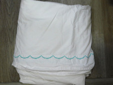 Lenzuolo piatto MATOUK Queen 100% cotone percalle con piping smerlato blu acqua