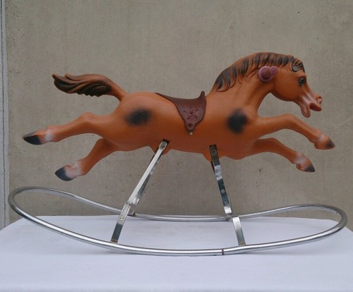 Cavallo dondolo giocattolo - a,