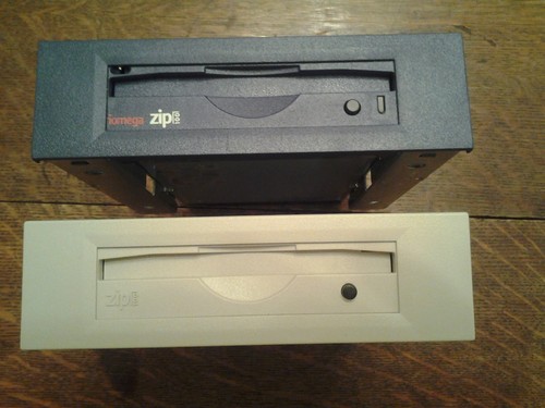 One iomega zip z100si - one,