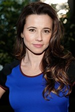 Linda Cardellini in an 11" x