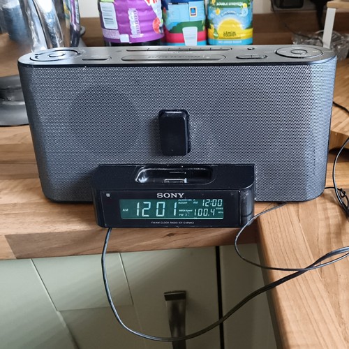 Sony dream machine icf - dream, icf-c1ipmk2
