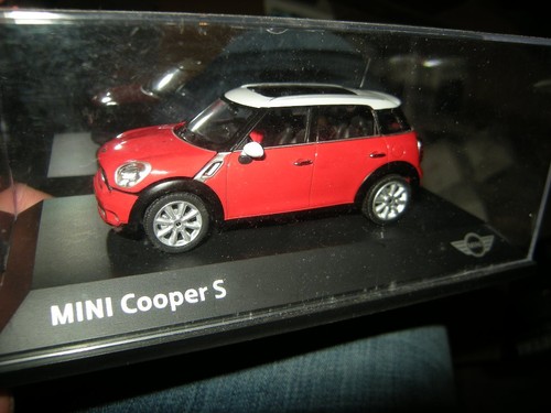 Schuco mini cooper - 1:43,