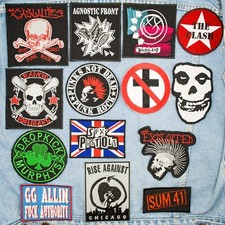 Punk Rock, collezione toppe ricamate Hardcore. 14 toppe a 32,99€.