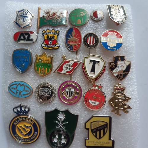 Distintivi calcio - 23,