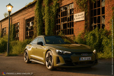 1:18 Bburago - Audi E Tron