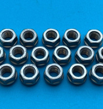 SET DI 18 DADI RUOTA ORIGINALI